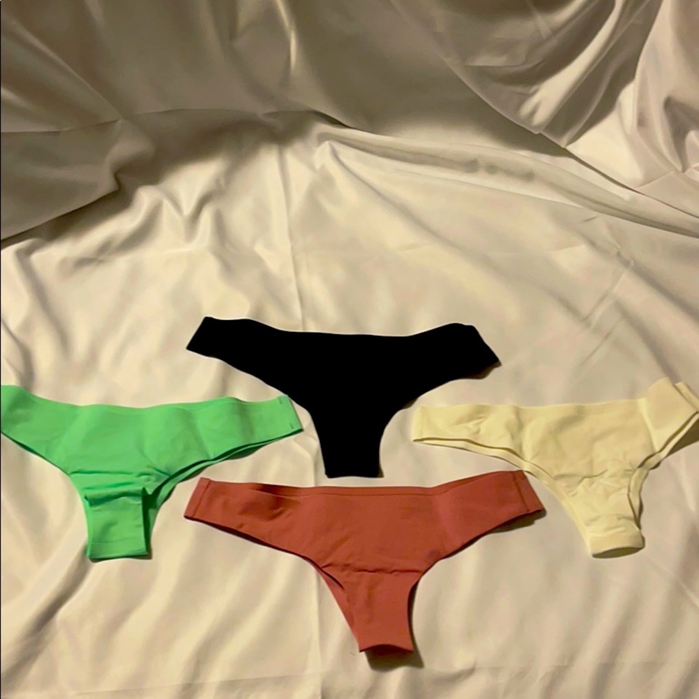 New 4 Pack Mai Essential Every Day Bottoms